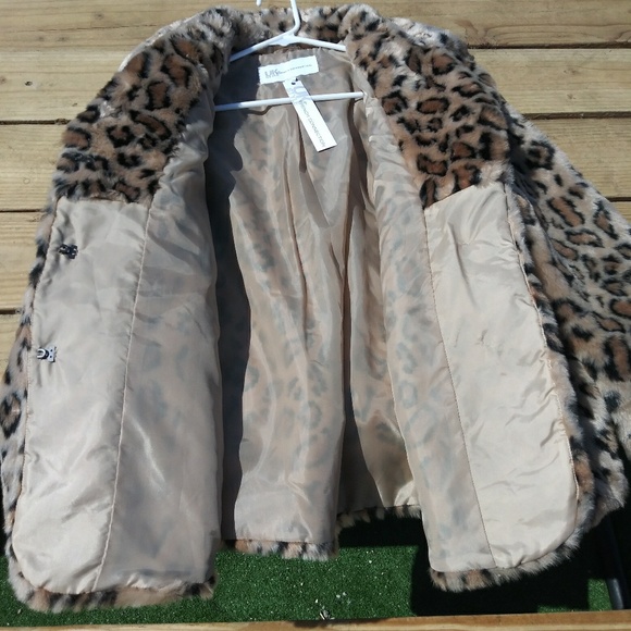Leopard Print Faux Fur Short Coat NWT - Picture 5 of 7